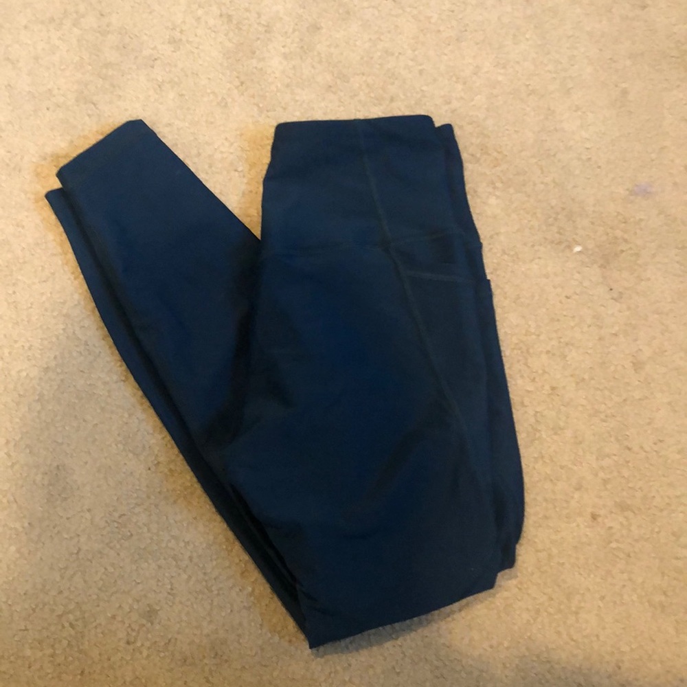 Old Navy Elevate Legging, active Capri length.
